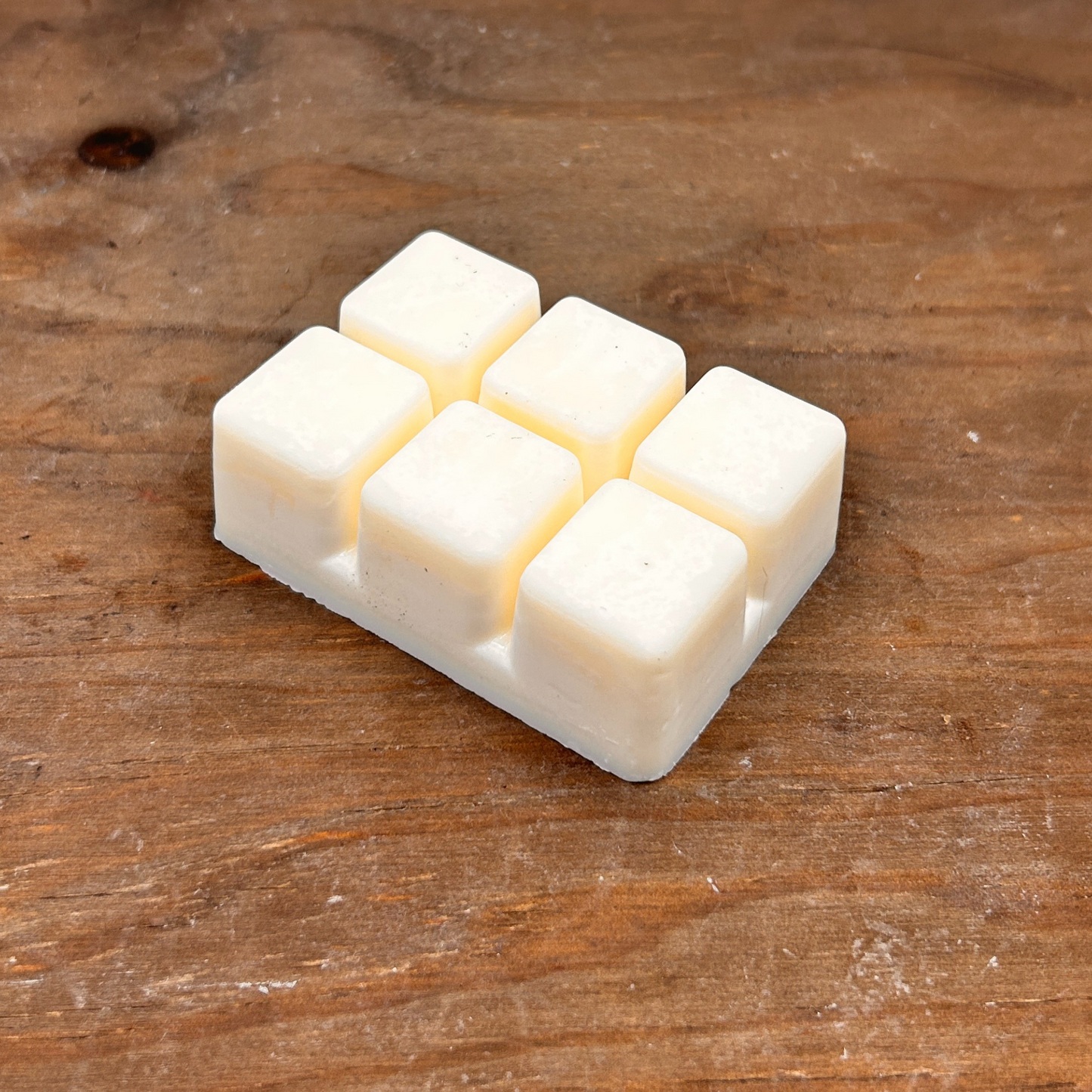 six cubed wax melt bar without container